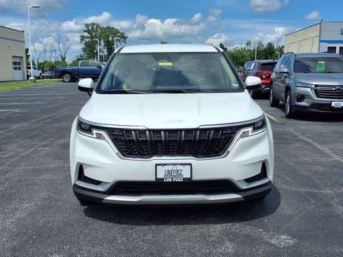 Used 2024 Kia Carnival LX FWD image 31