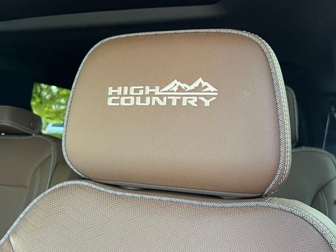Used 2023 Chevrolet Tahoe High Country AWD/4WD image 13
