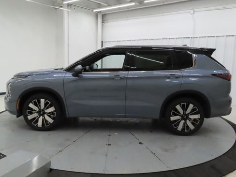 New 2026 Mitsubishi Outlander SEL FWD image 6