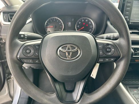 Used 2022 Toyota RAV4 LE image 26