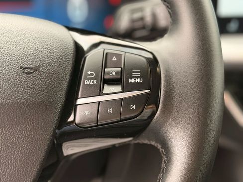 Used 2025 Ford Escape Platinum AWD/4WD image 24