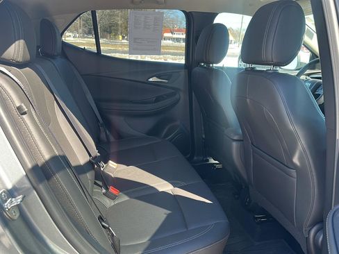 Used 2024 Buick Encore GX Sport Touring image 19