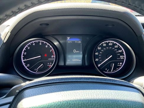 Used 2021 Toyota Camry SE FWD image 8