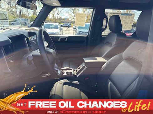 New 2025 Ford Bronco Badlands w/ Sasquatch Package image 25