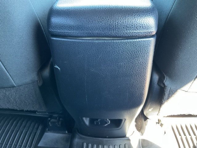 Used 2018 Toyota RAV4 LE AWD/4WD image 19