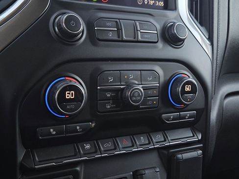 Used 2020 Chevrolet Silverado 2500 LTZ image 21