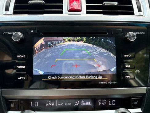 Used 2017 Subaru Outback 2.5i Premium w/ Popular Package #2 AWD/4WD image 19