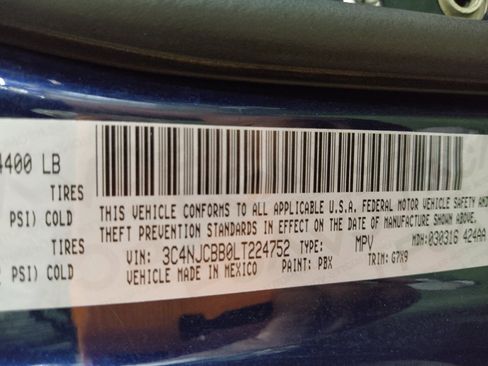 Used 2020 Jeep Compass Latitude FWD image 33
