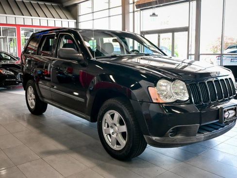 Used 2008 Jeep Grand Cherokee Laredo AWD/4WD image 3