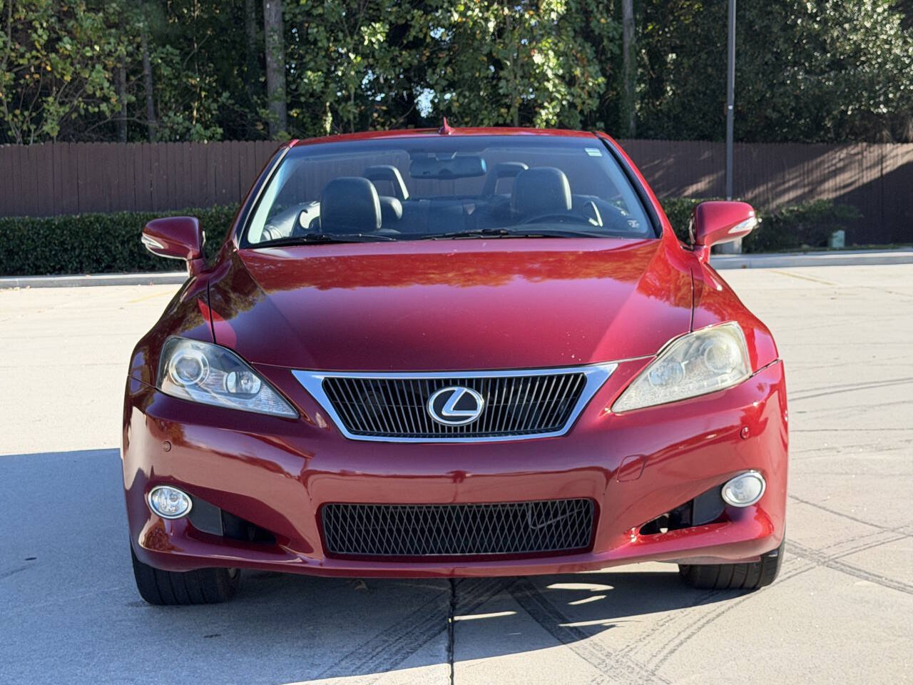 Used 2010 Lexus IS 250C w/ Luxury Pkg RWD image 2