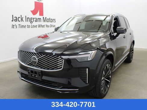 Certified 2025 Volvo XC90 B6 Plus image 1