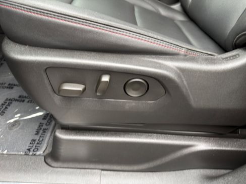 Used 2025 Chevrolet Tahoe RST RWD image 28