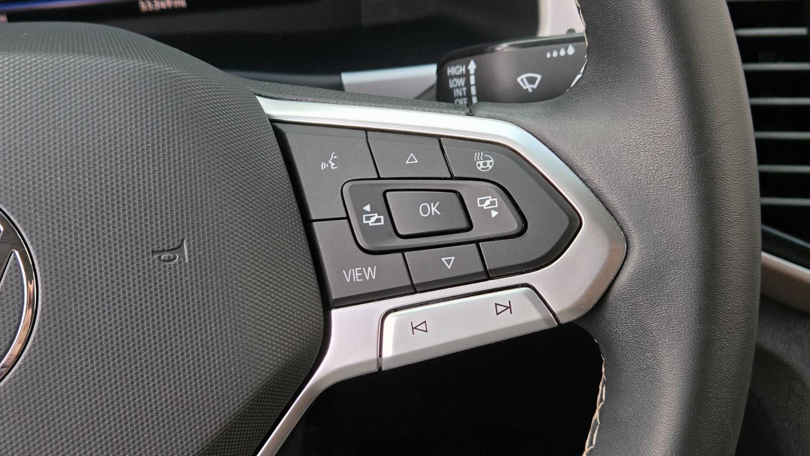 Certified 2022 Volkswagen Atlas SEL AWD/4WD image 29