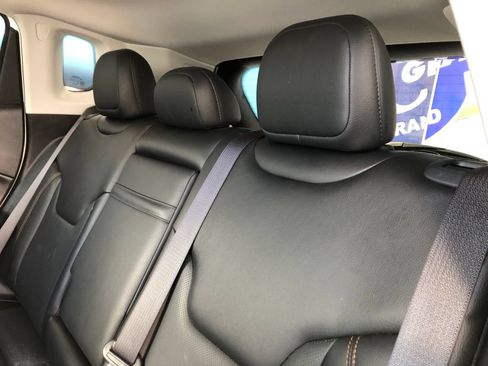 Used 2019 Jeep Compass Limited AWD/4WD image 13