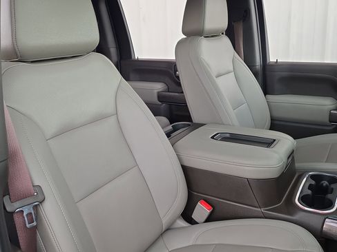 Used 2021 Chevrolet Silverado 2500 LTZ image 39