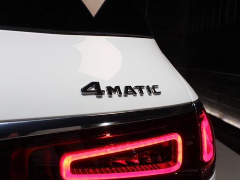 Used 2023 Mercedes-Benz GLS 450 4MATIC image 15