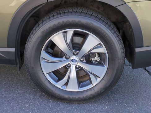 Used 2023 Subaru Ascent Premium w/ Convenience Package image 21