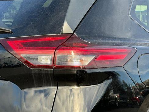 New 2025 Nissan Rogue SV w/ SV Premium Package image 30