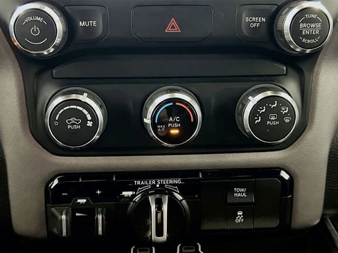 Used 2022 RAM 1500 Big Horn w/ Trailer Tow Group AWD/4WD image 11