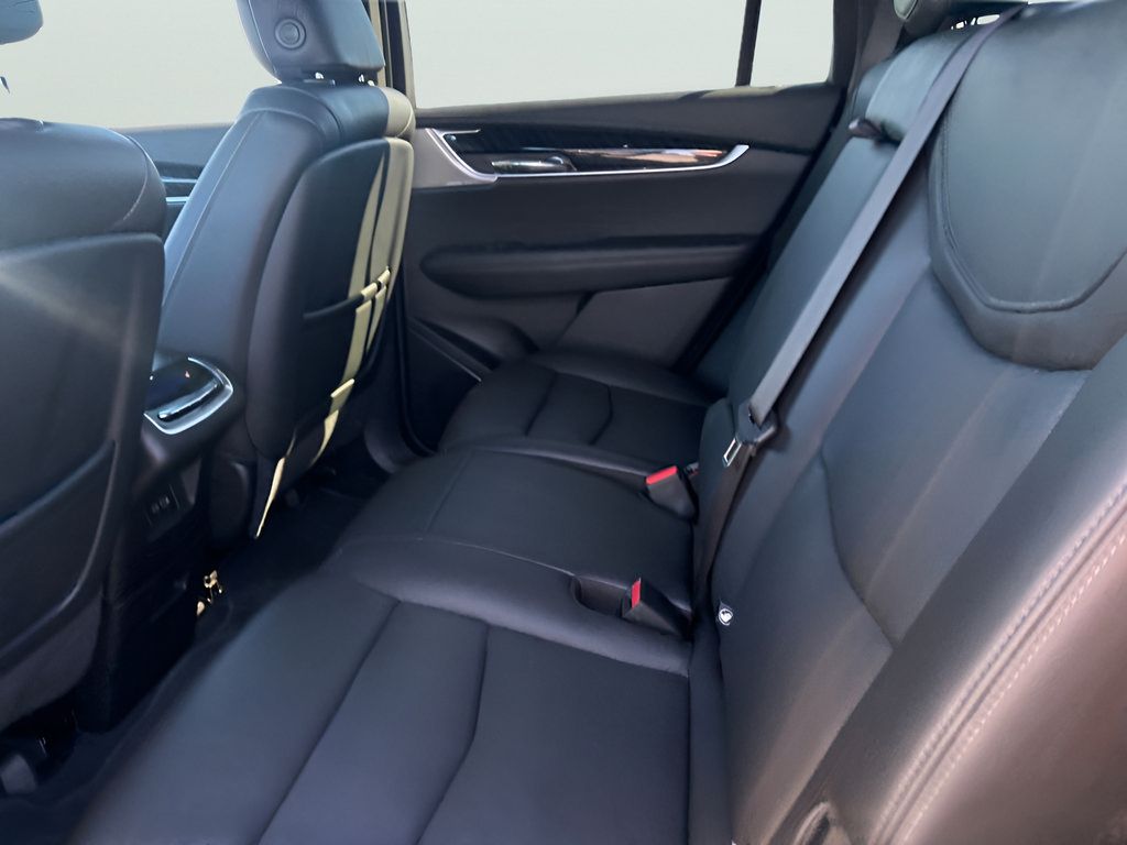 Used 2023 Cadillac XT6 Premium Luxury AWD/4WD image 40