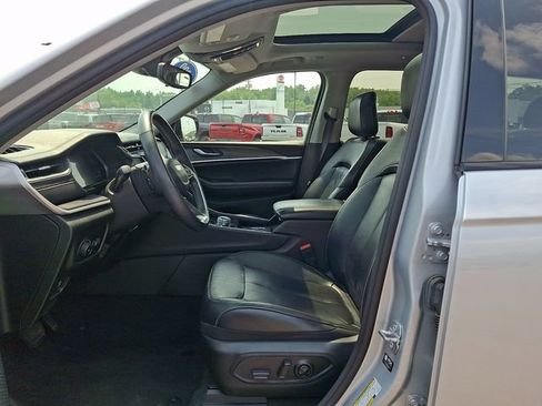 Used 2022 Jeep Grand Cherokee Limited AWD/4WD image 15