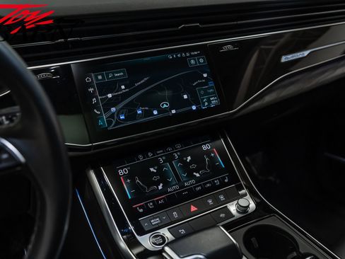 Used 2022 Audi Q8 Premium Plus image 39