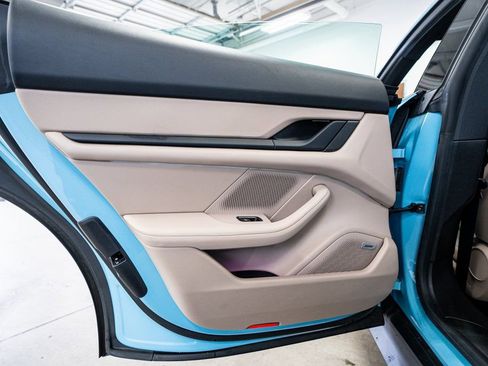 Used 2021 Porsche Taycan image 46