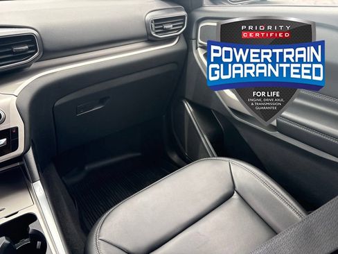 Used 2022 Ford Explorer XLT w/ Equipment Group 202A AWD/4WD image 25
