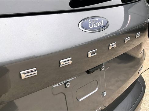 Used 2022 Ford Escape Titanium w/ Titanium Elite Package AWD/4WD image 31
