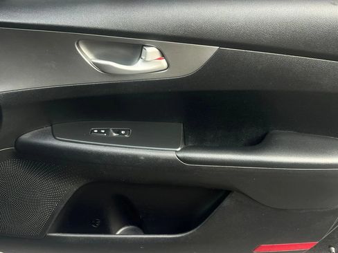Used 2019 Kia Forte Sedan FWD image 32