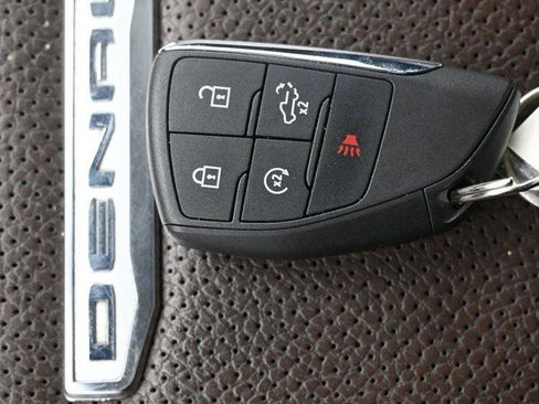 Used 2024 GMC Sierra 2500 Denali w/ Denali Reserve Package image 37