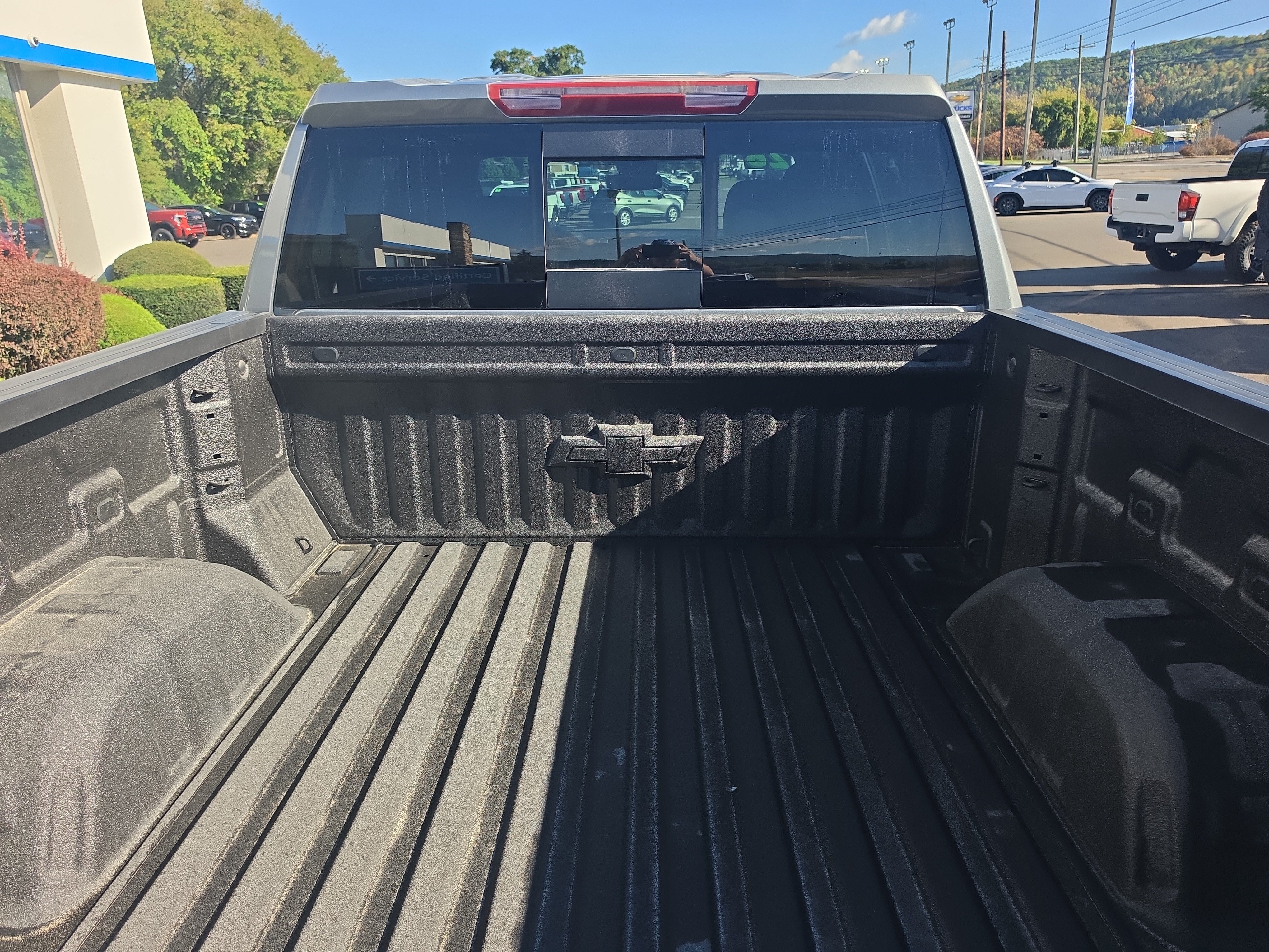 New 2026 Chevrolet Silverado 1500 RST w/ Rally Edition AWD/4WD image 5
