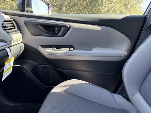 New 2026 Subaru Forester Base image 25