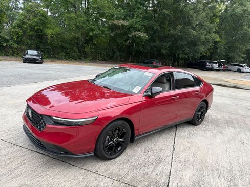 Used 2025 Honda Accord SE image 5