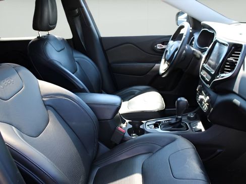 Used 2020 Jeep Cherokee Limited AWD/4WD image 26