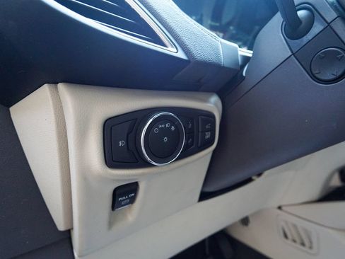 Used 2019 Lincoln Nautilus Select FWD image 20