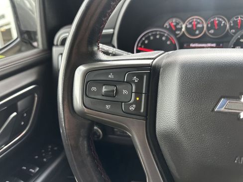 Used 2021 Chevrolet Suburban RST w/ Luxury Package AWD/4WD image 27