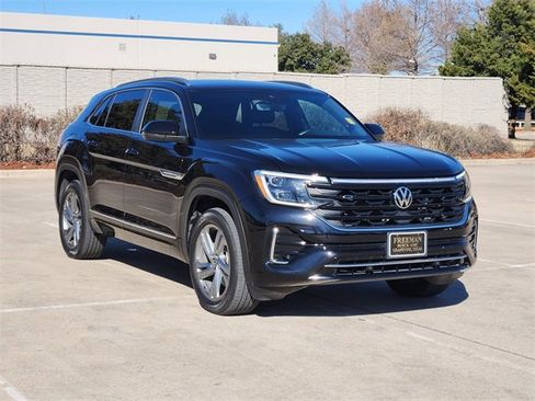 Used 2024 Volkswagen Atlas Cross Sport SEL R-Line image 3