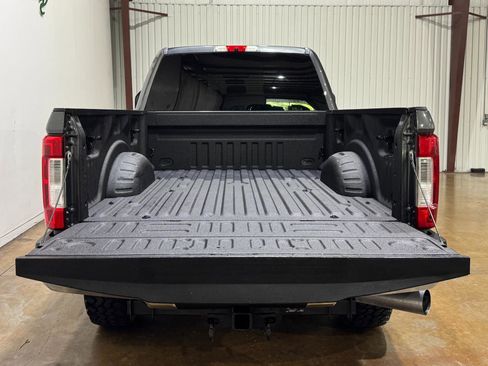 Used 2019 Ford F250 XLT w/ XLT Premium Package image 48