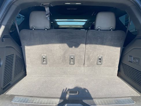 Used 2022 Chevrolet Tahoe High Country image 16