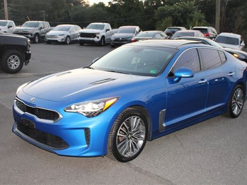 Used 2019 Kia Stinger Premium image 4