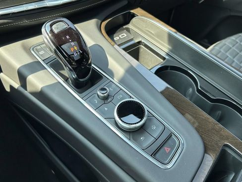 Certified 2024 Cadillac Escalade Sport Platinum w/ LPO, ONYX Package AWD/4WD image 25