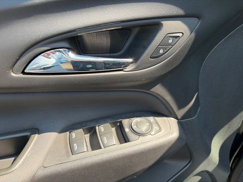 Used 2024 Chevrolet Equinox RS w/ RS Leather Package AWD/4WD image 18