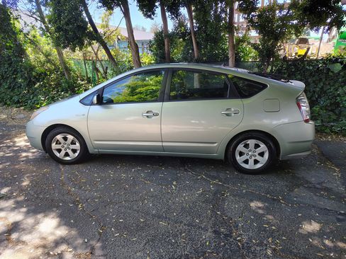Used 2008 Toyota Prius image 2