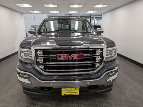 Used 2018 GMC Sierra 1500 SLT image 2