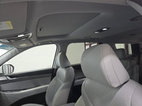 Used 2022 Hyundai Palisade SEL w/ Premium Package FWD image 13
