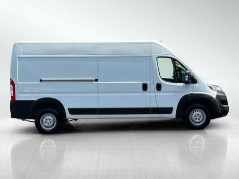 Used 2025 RAM ProMaster 2500 w/ Convenience Group FWD image 3