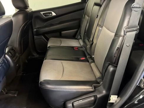 Used 2019 Nissan Pathfinder SV w/ Rock Creek Edition FWD image 14
