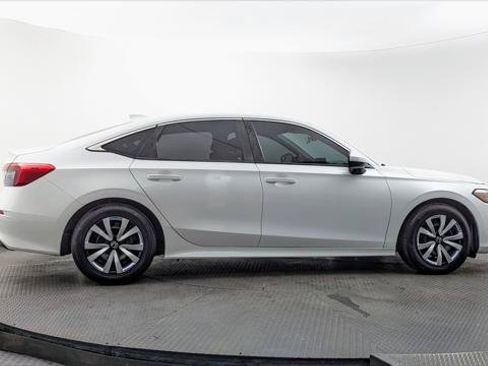 Used 2023 Honda Civic LX image 9