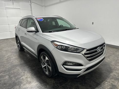Used 2017 Hyundai Tucson Limited AWD/4WD image 3
